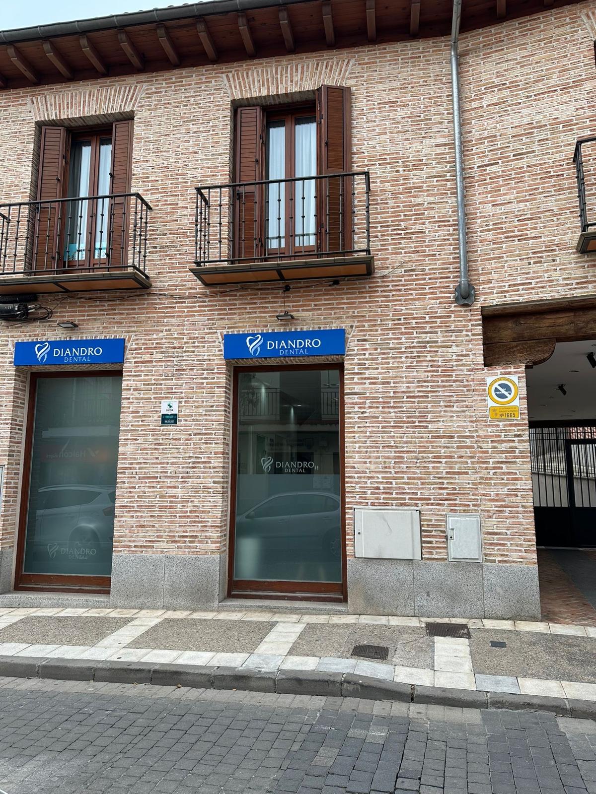 fachada de diandro dental en navalcarnero