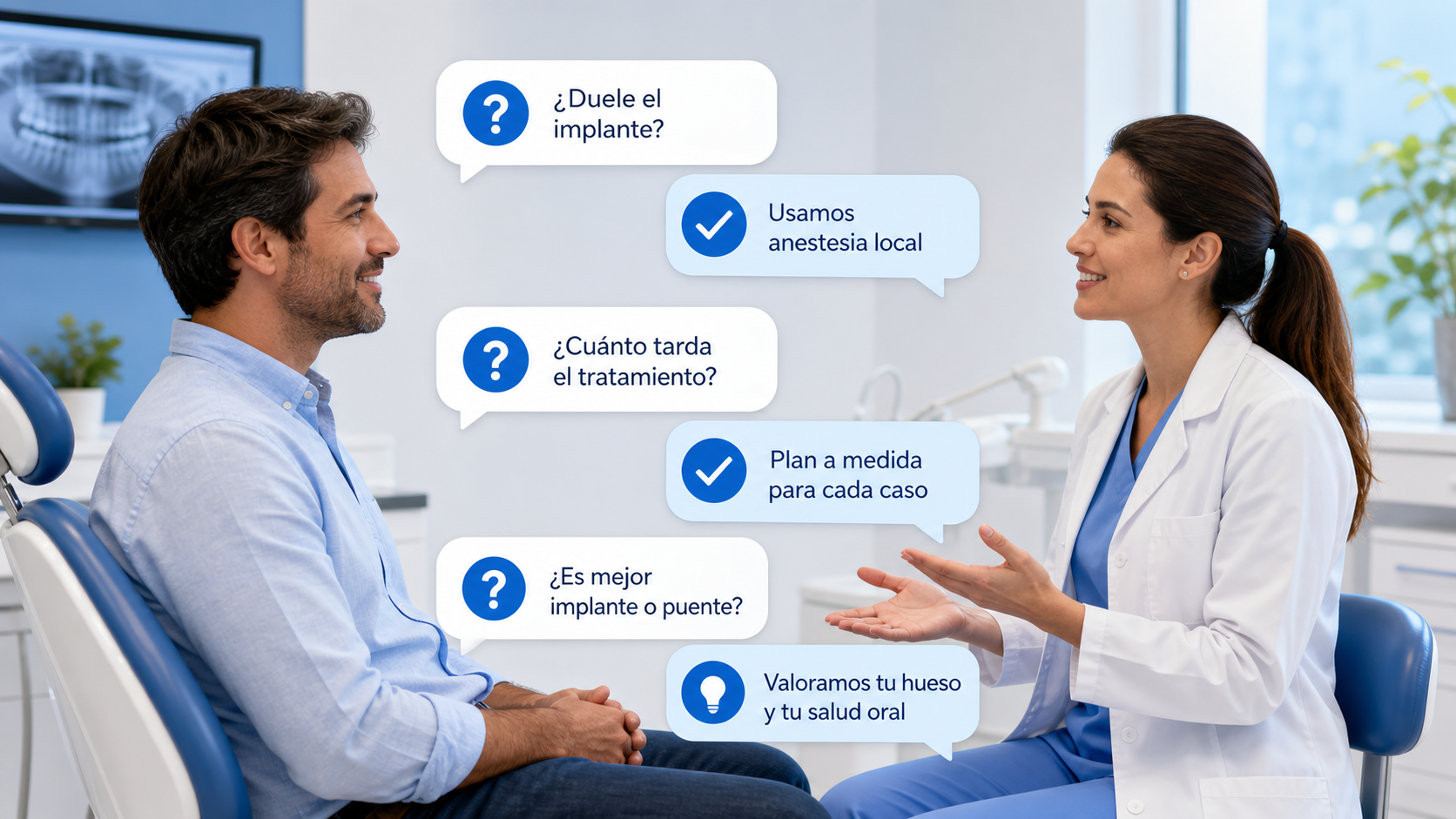 Personas adultas sonriendo tras un tratamiento de implantes dentales